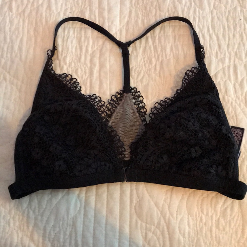 Black VS bra